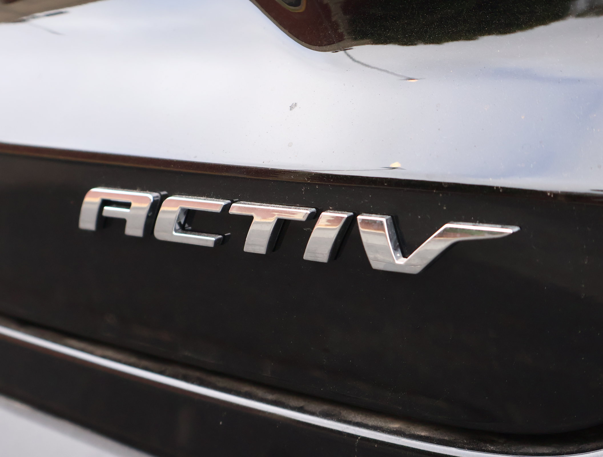 New 2026 Chevrolet Trax ACTIV w/ Sunroof Package FWD image 6