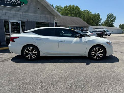 Used 2017 Nissan Maxima 3.5 SL FWD image 2