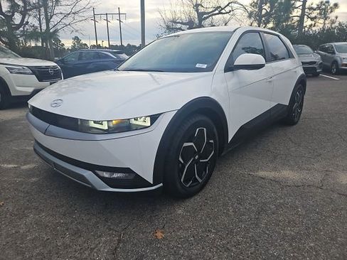 Used 2024 Hyundai Ioniq 5 SE image 2