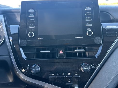 Used 2024 Toyota Camry LE image 27