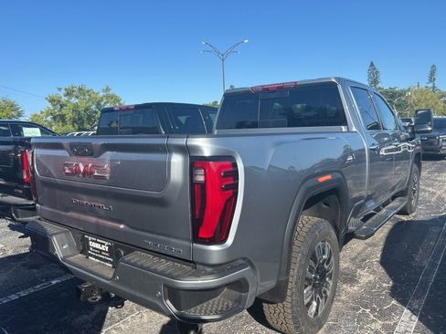 New 2026 GMC Sierra 2500 Denali w/ Denali Reserve Package AWD/4WD image 4