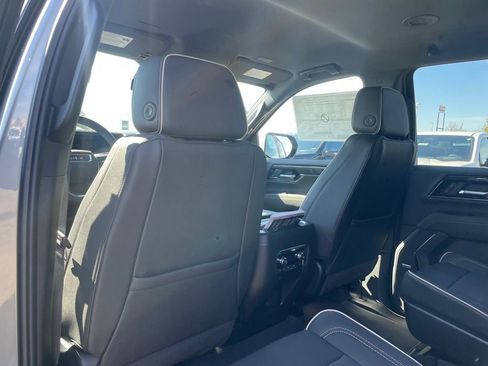 New 2026 GMC Yukon XL Elevation image 23