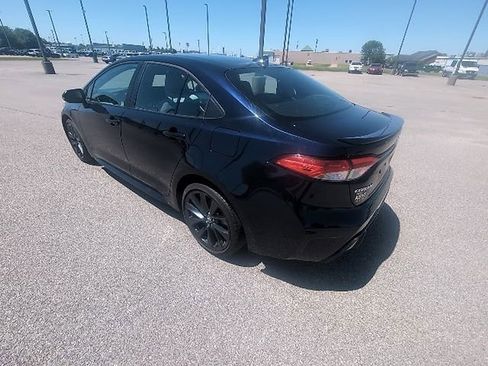 Used 2024 Toyota Corolla SE w/ SE Convenience Package FWD image 8