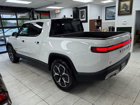 Used 2022 Rivian R1T Adventure AWD/4WD image 6