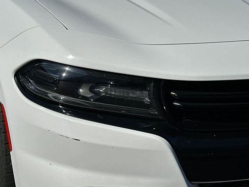 Used 2017 Dodge Charger SE w/ Blacktop Package RWD image 7