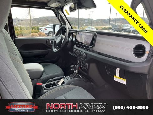 New 2025 Jeep Gladiator Sport image 27