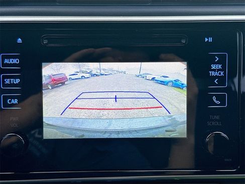 Used 2017 Toyota Corolla LE image 14