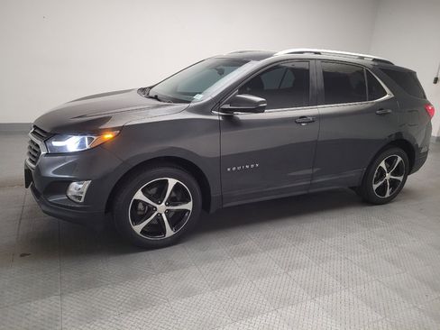 Used 2019 Chevrolet Equinox LT FWD image 2