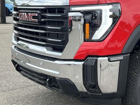 Used 2025 GMC Sierra 2500 Pro w/ 1SA Pro Safety Plus Package image 9