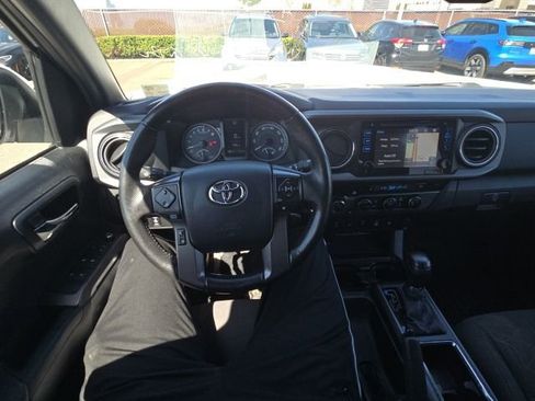 Used 2016 Toyota Tacoma TRD Sport w/ Premium & Technology Package AWD/4WD image 46