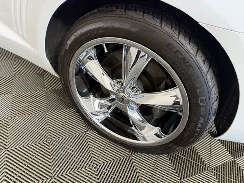 Used 2010 Chevrolet Camaro SS w/ RS Package RWD image 12