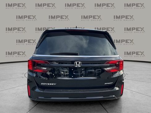 Used 2025 Honda Odyssey Sport-L image 4