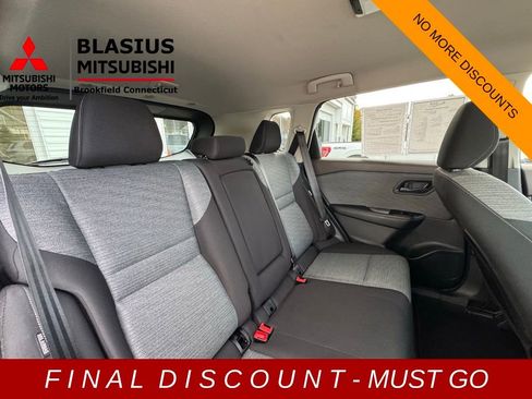 Used 2021 Nissan Rogue S image 20