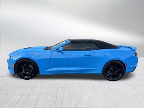 Used 2022 Chevrolet Camaro LT w/ RS Package image 9