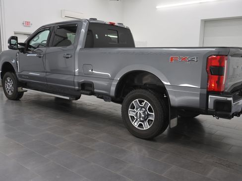 Used 2023 Ford F350 Lariat image 6