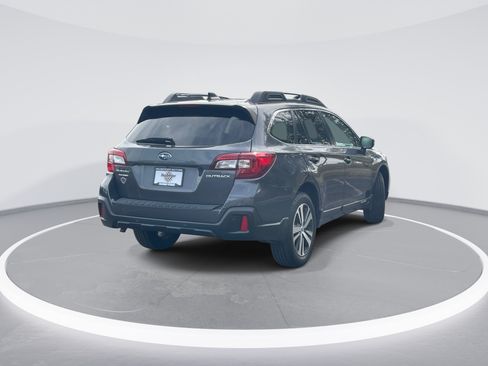 Used 2019 Subaru Outback 2.5i Limited AWD/4WD image 5