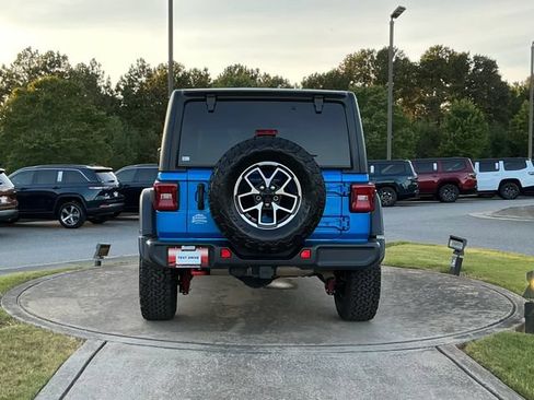 Used 2024 Jeep Wrangler Unlimited Rubicon AWD/4WD image 6
