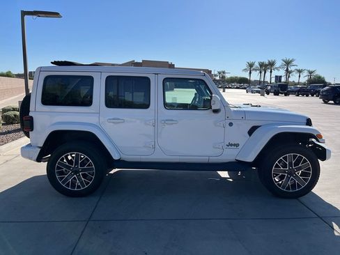 Used 2024 Jeep Wrangler High Altitude AWD/4WD image 6