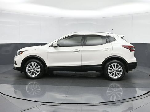 Used 2022 Nissan Rogue Sport SV w/ Technology Package AWD/4WD image 4