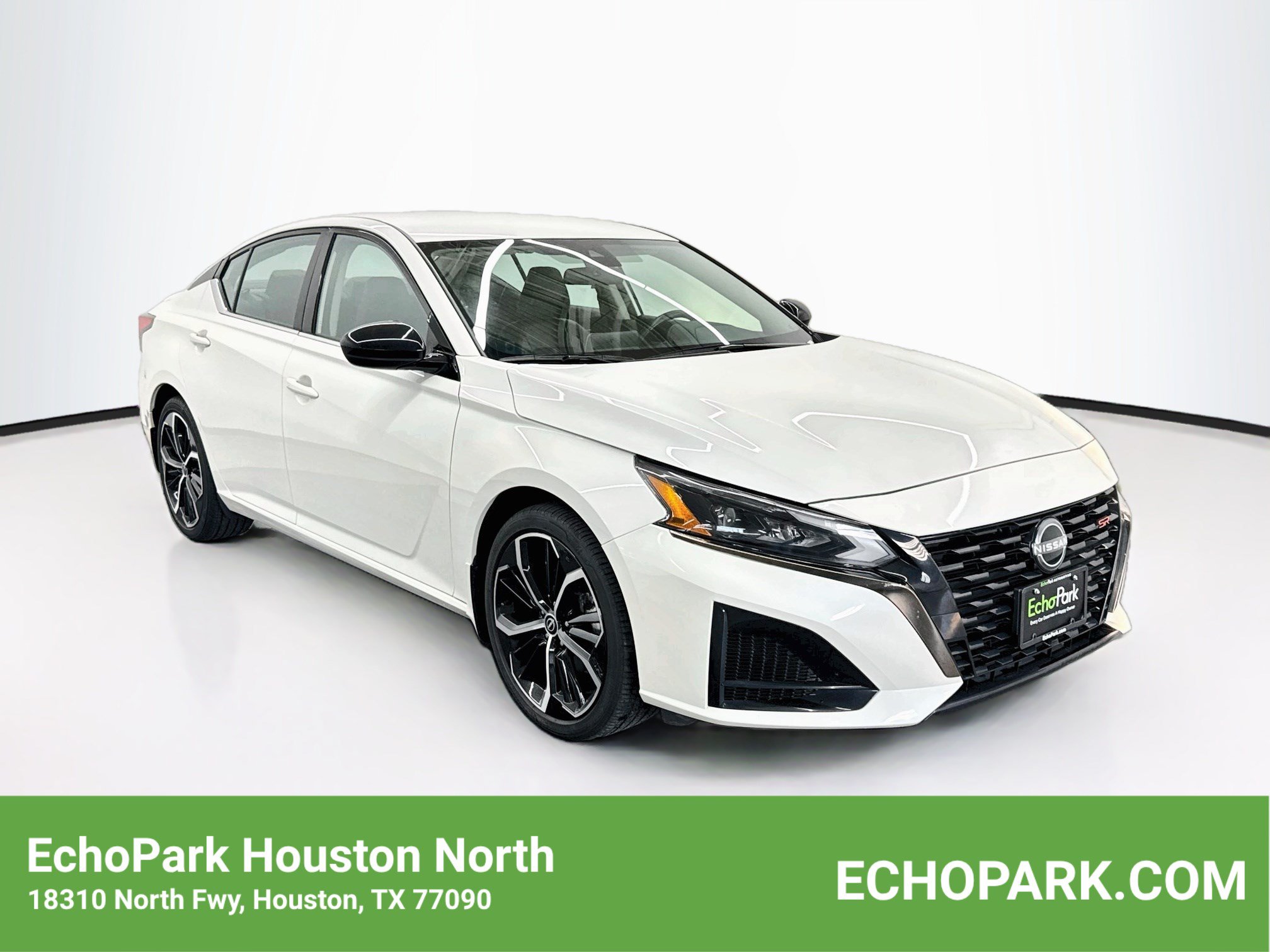 Used 2023 Nissan Altima 2.5 SR FWD image 1