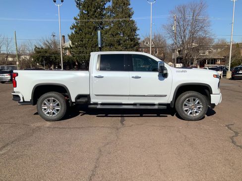 New 2026 Chevrolet Silverado 2500 High Country w/ High Country Premium Package AWD/4WD image 8