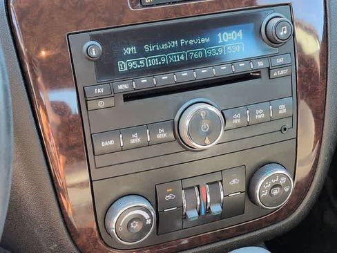 Used 2011 Chevrolet Impala LT FWD image 25