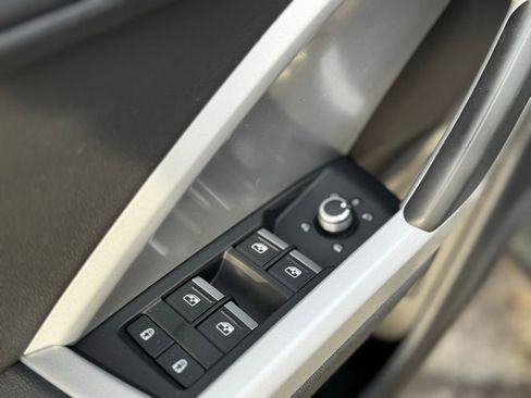 Used 2023 Audi Q3 2.0T Premium image 17