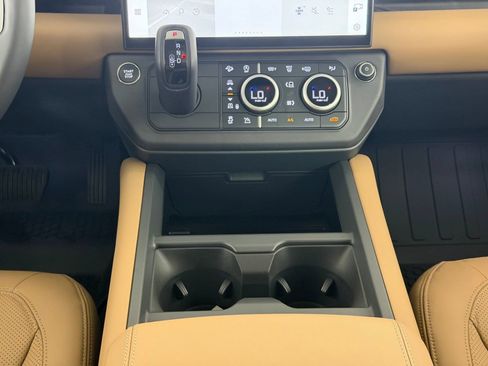 New 2026 Land Rover Defender 110 S AWD/4WD image 17