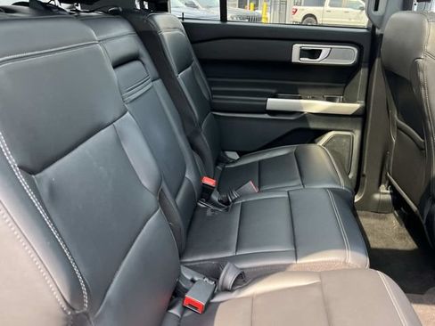 Used 2024 Ford Explorer XLT w/ Equipment Group 202A AWD/4WD image 28
