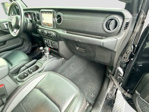 Used 2023 Jeep Wrangler Unlimited Sahara w/ Cold Weather Group AWD/4WD image 36