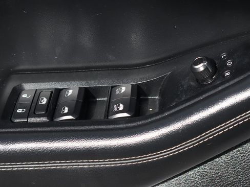 Used 2022 Jeep Grand Cherokee L Limited RWD image 19