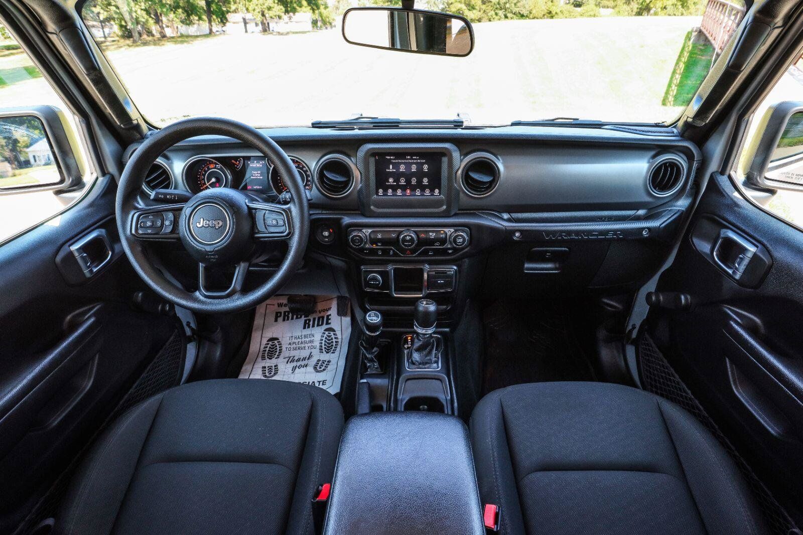 Used 2023 Jeep Wrangler Sport AWD/4WD image 2