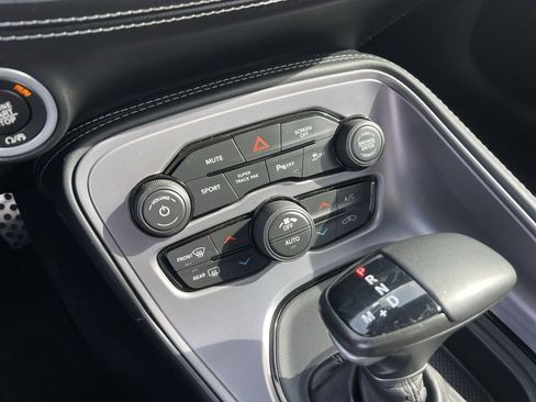 Used 2023 Dodge Challenger R/T w/ Plus Package image 33