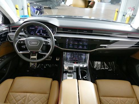 Used 2020 Audi S8 L w/ S8 Executive Package AWD/4WD image 9