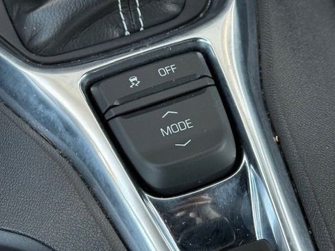 Certified 2020 Chevrolet Camaro LT image 22