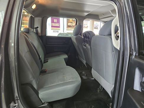 Used 2018 RAM 1500 ST w/ SXT Appearance Group image 20