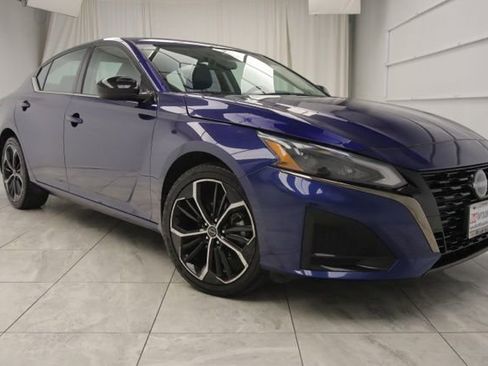 Used 2024 Nissan Altima 2.5 SR AWD/4WD image 1