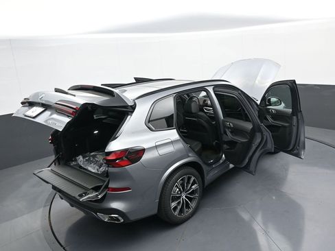 New 2026 BMW X5 xDrive40i w/ M Sport Package image 44