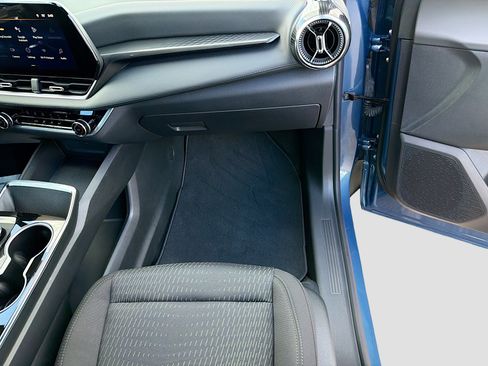 Used 2026 Chevrolet Equinox LT image 17