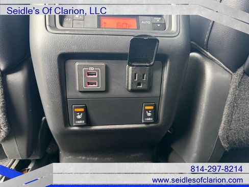 Used 2018 Nissan Pathfinder SL image 17