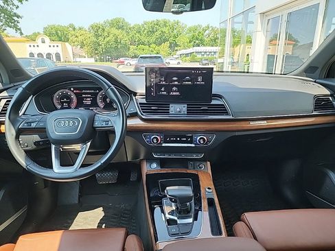 Used 2023 Audi Q5 2.0T Premium Plus w/ Premium Plus Package AWD/4WD image 8