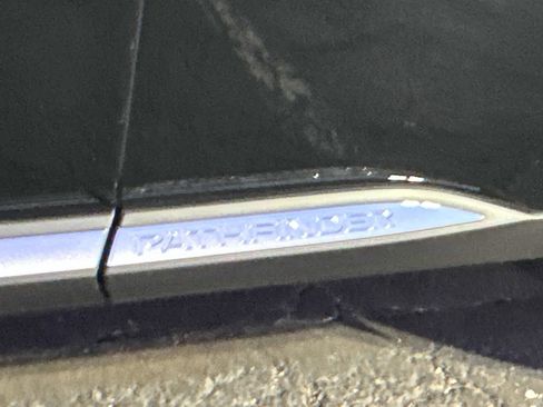 New 2025 Nissan Pathfinder Platinum image 12