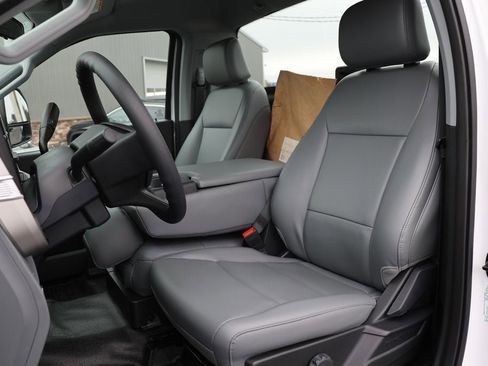 New 2024 Ford F550 4x4 Regular Cab Super Duty image 11