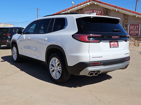 Used 2024 GMC Acadia Elevation image 2