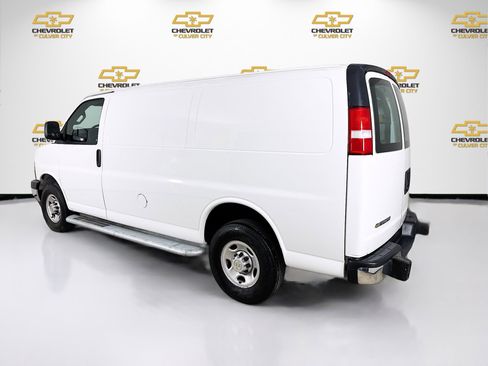 Used 2024 Chevrolet Express 2500 w/ Driver Convenience Package image 5
