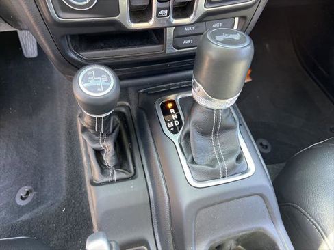 Certified 2023 Jeep Wrangler Unlimited Sahara w/ Dual Top Group image 17