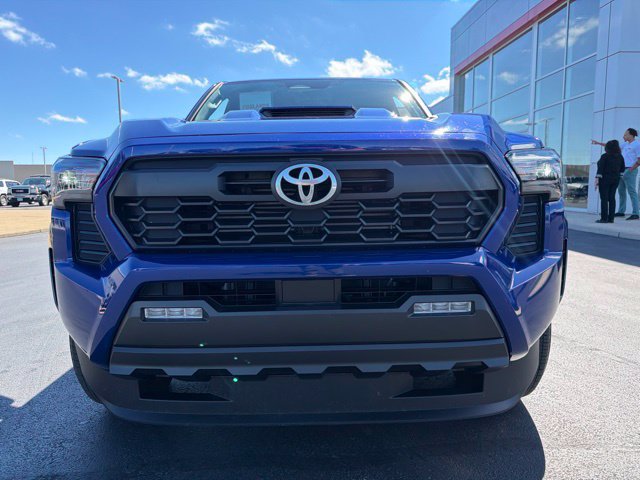 Certified 2024 Toyota Tacoma TRD Sport AWD/4WD image 2