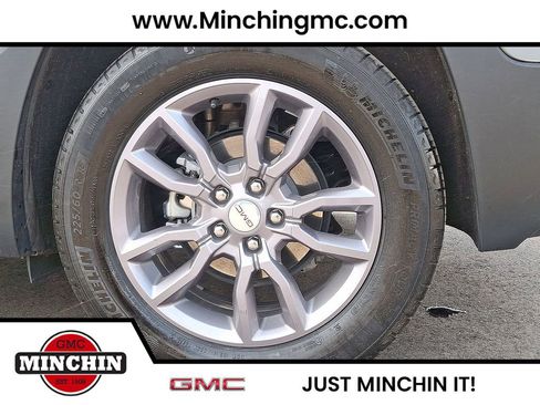 Used 2023 GMC Terrain SLT w/ Tech Package image 34