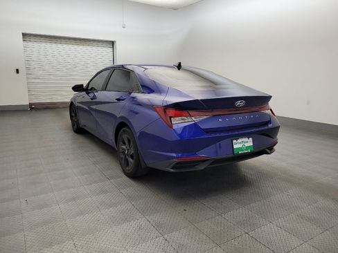 Used 2021 Hyundai Elantra SEL FWD image 5