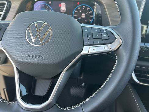 New 2026 Volkswagen Atlas SE FWD image 21